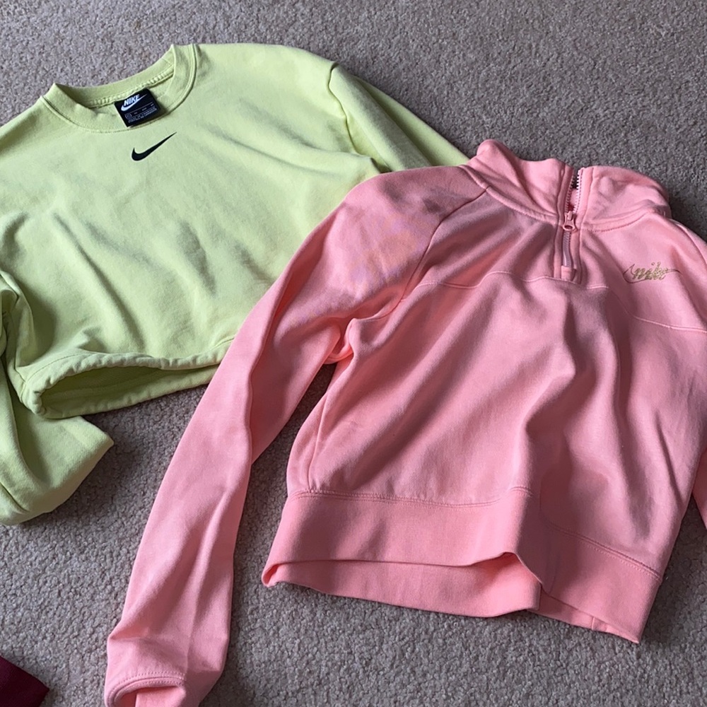 2 xs nike cropped sweatshirts